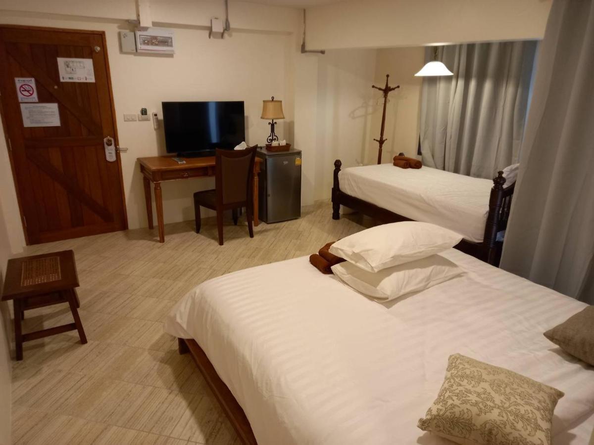 Hotel Valentier Cafe And Chiang Mai